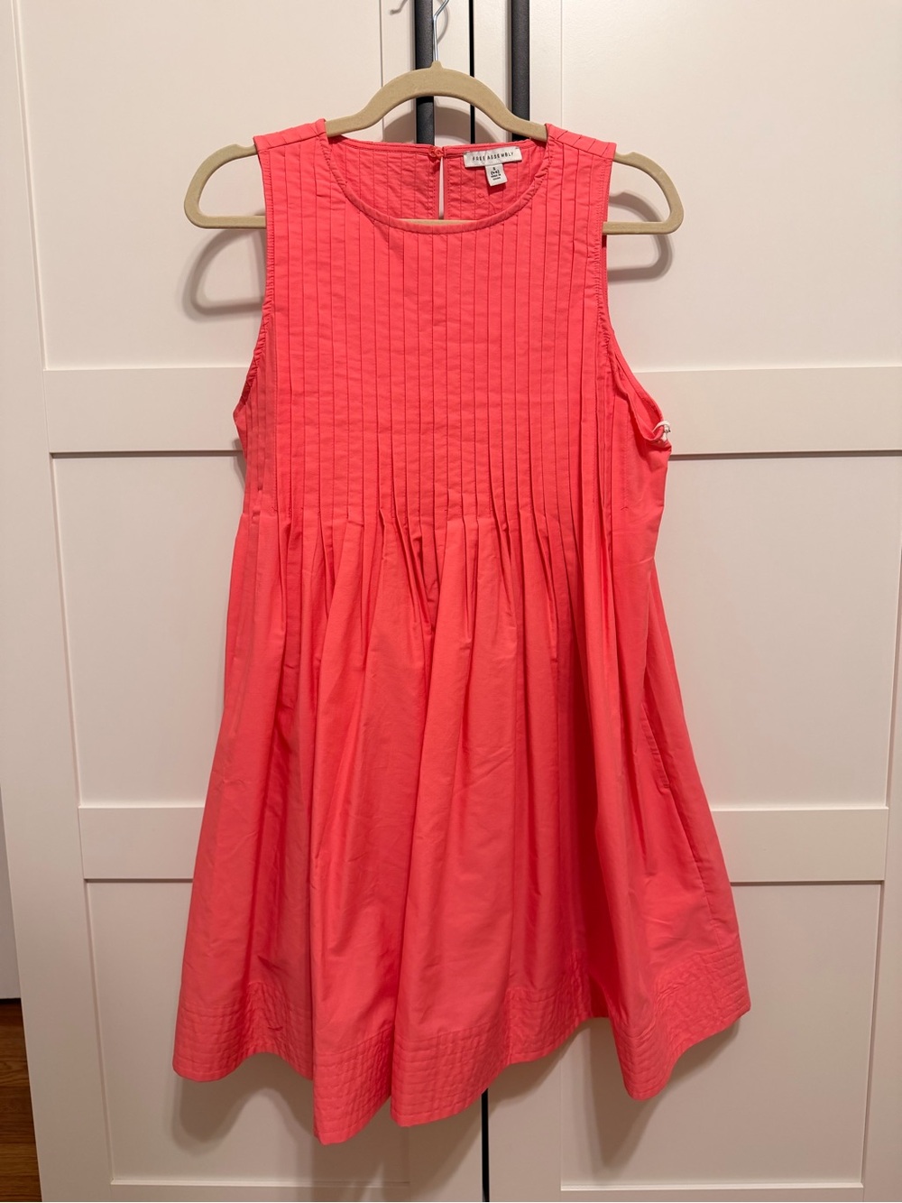 Coral Pink Pleated Sleeveless Dress with Pockets